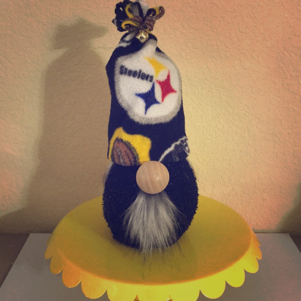 Gnome Steelers Theme